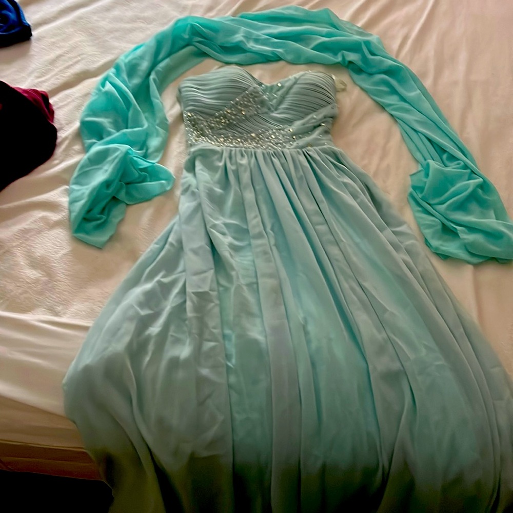 Strapless grad gown